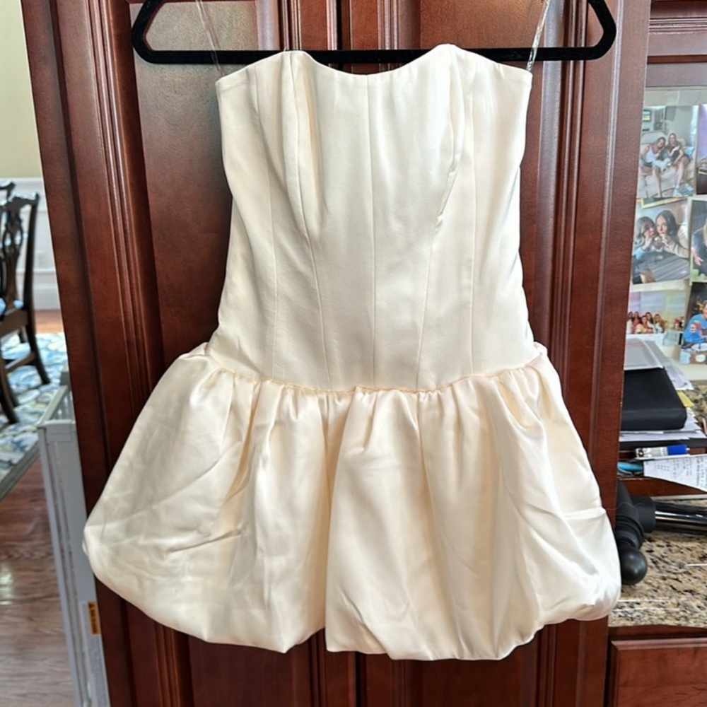 Elegant Cream Strapless Dress